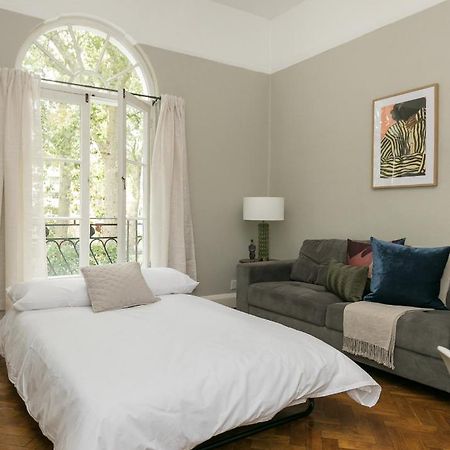 Chic 1 Bedroom Apartment In Bloomsbury, Sleeps 4 런던 외부 사진