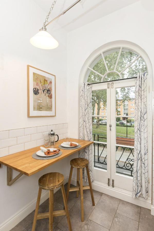 Chic 1 Bedroom Apartment In Bloomsbury, Sleeps 4 런던 외부 사진